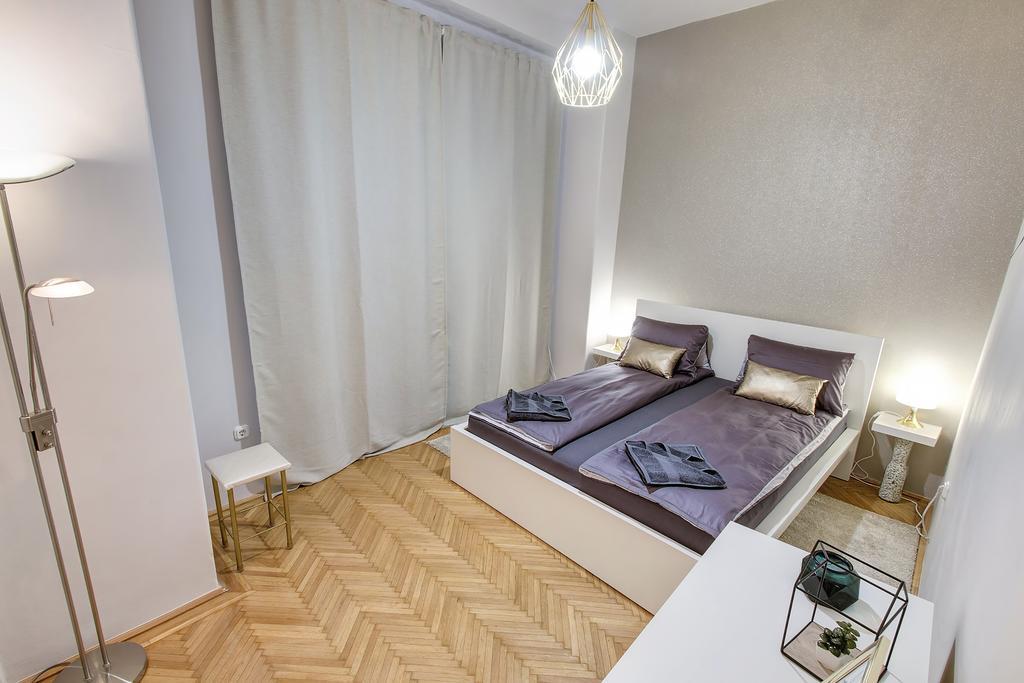 Brighthome Castle District بودابست المظهر الخارجي الصورة
